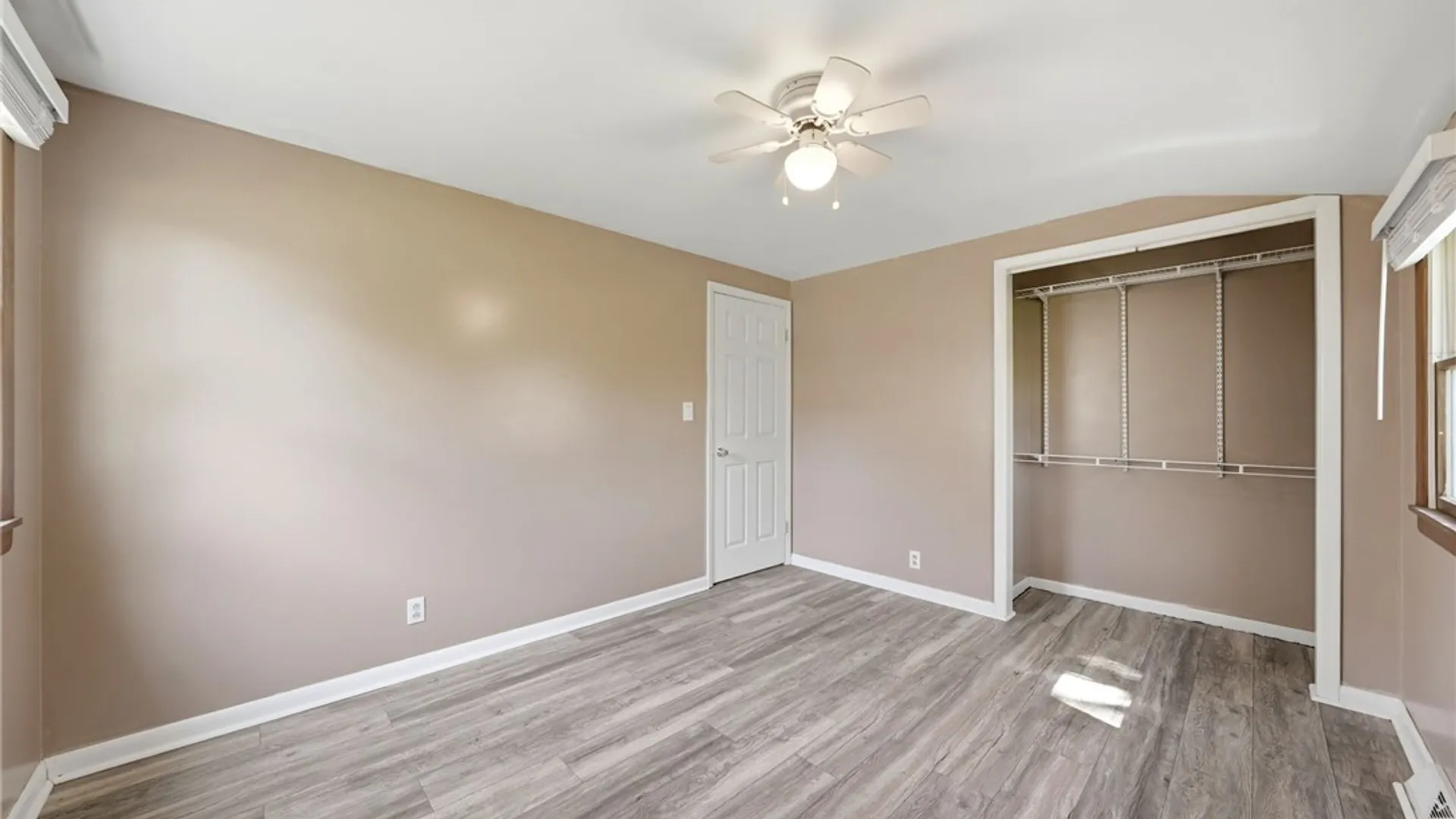 Property at 229 Hyland Avenue, Cheektowaga, NY 14043 16