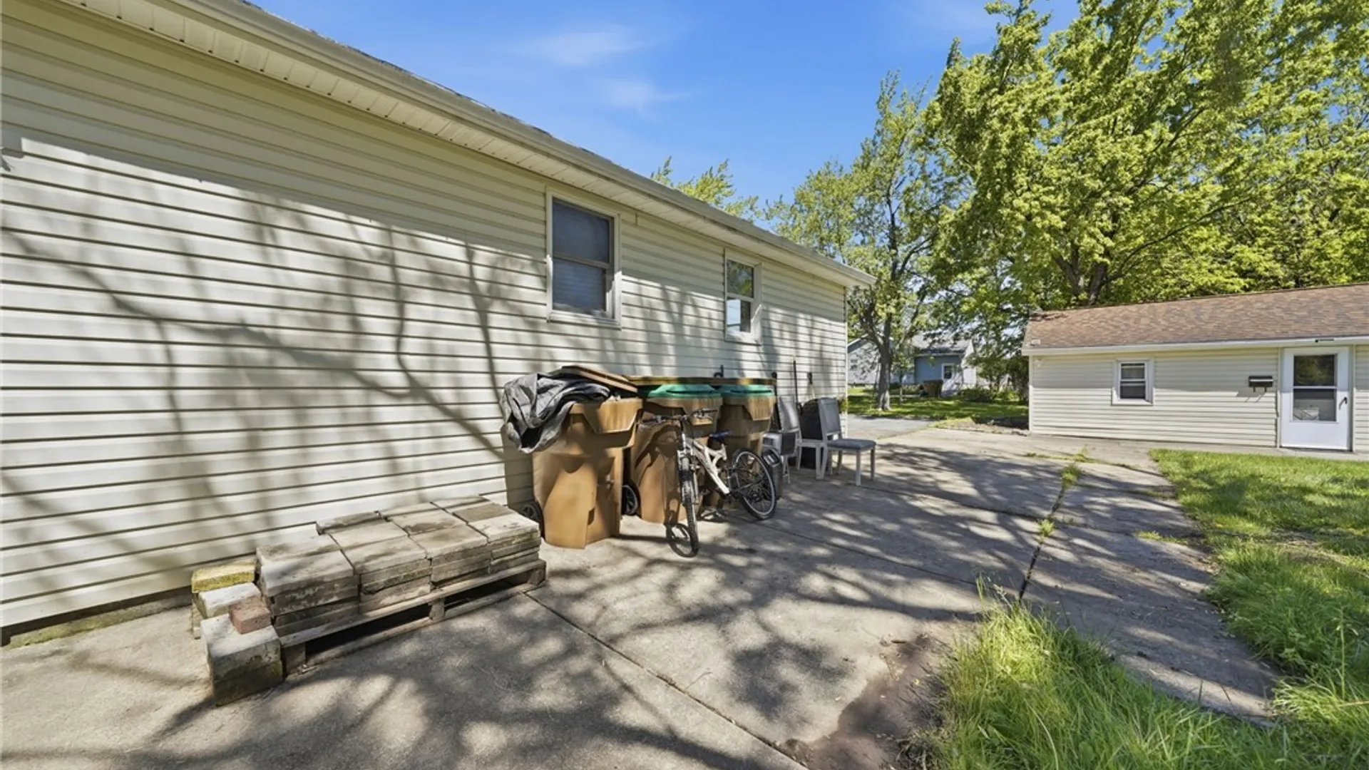 Property at 229 Hyland Avenue, Cheektowaga, NY 14043 32