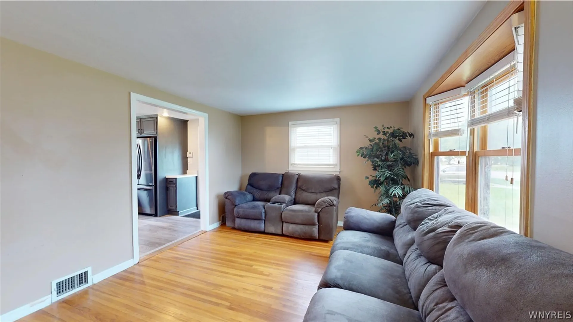 Property at 55 Fontaine Drive, Cheektowaga, NY 14215 20