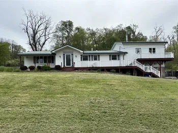 5071 Holley Byron Road, Clarendon, NY 14470