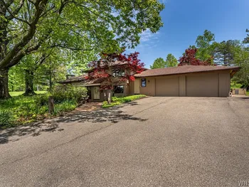 Property at 6787 Chestnut Ridge Road, Orchard Park, NY 14127