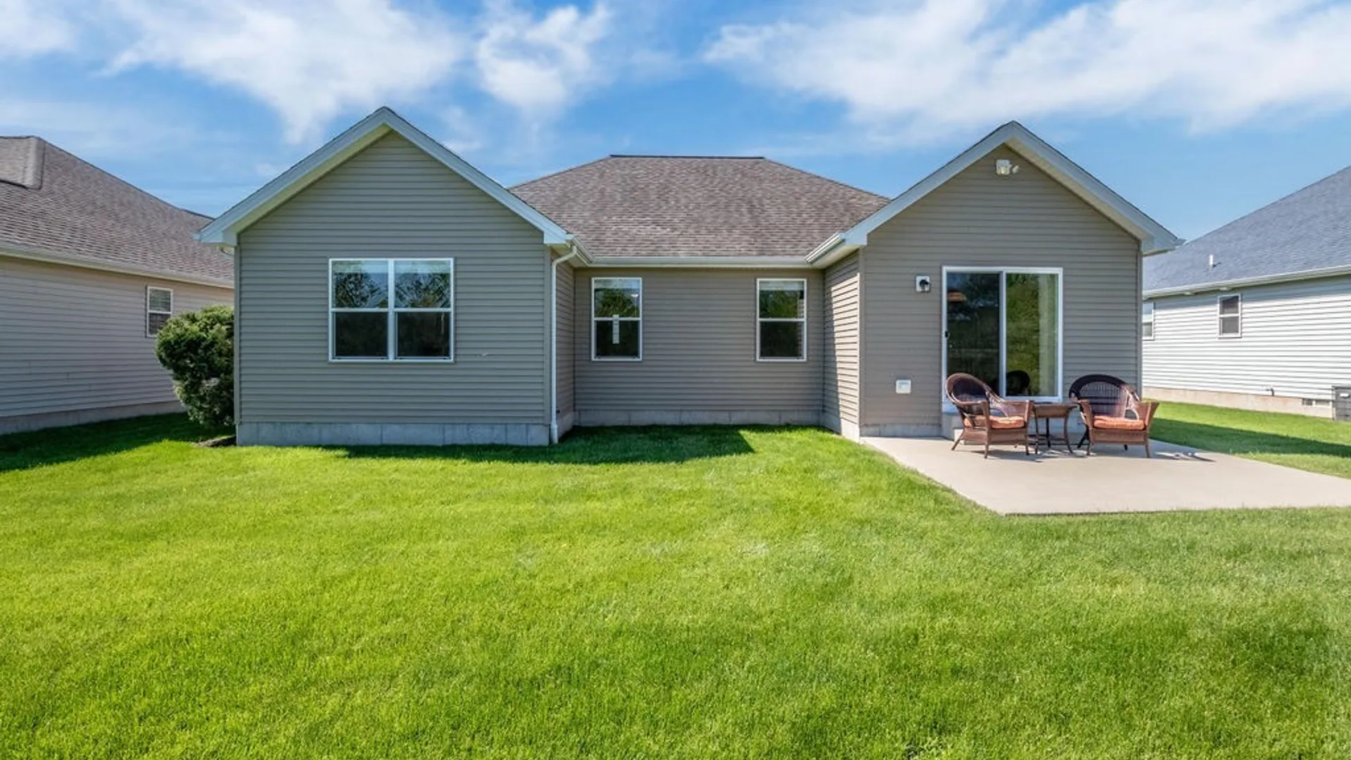 Property at 85 Cottagewood Lane, Grand Island, NY 14072 2