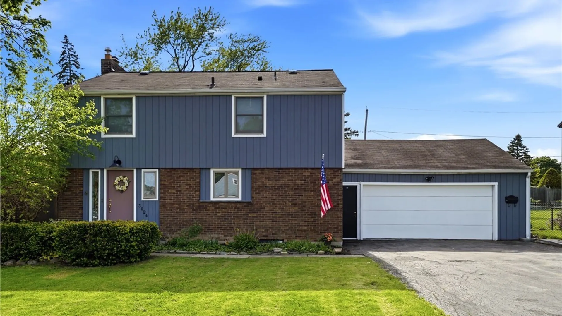 Property at 3024 Delancey Road, Niagara Falls, NY 14305 2