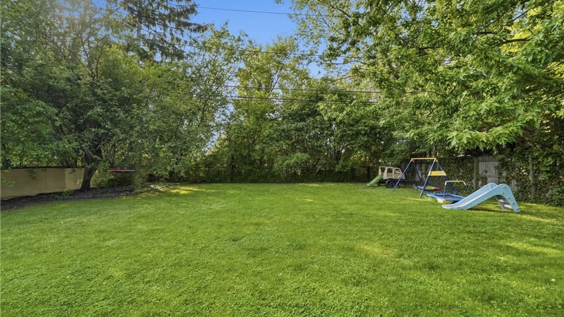 Property at 22 Newgate Road, Amherst, NY 14226 42