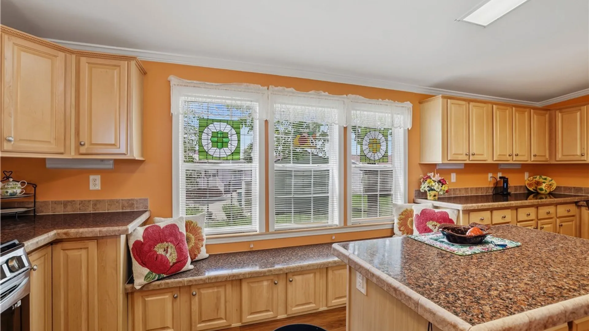 Property at 4650 Stonebridge, Clarence, NY 14031 13