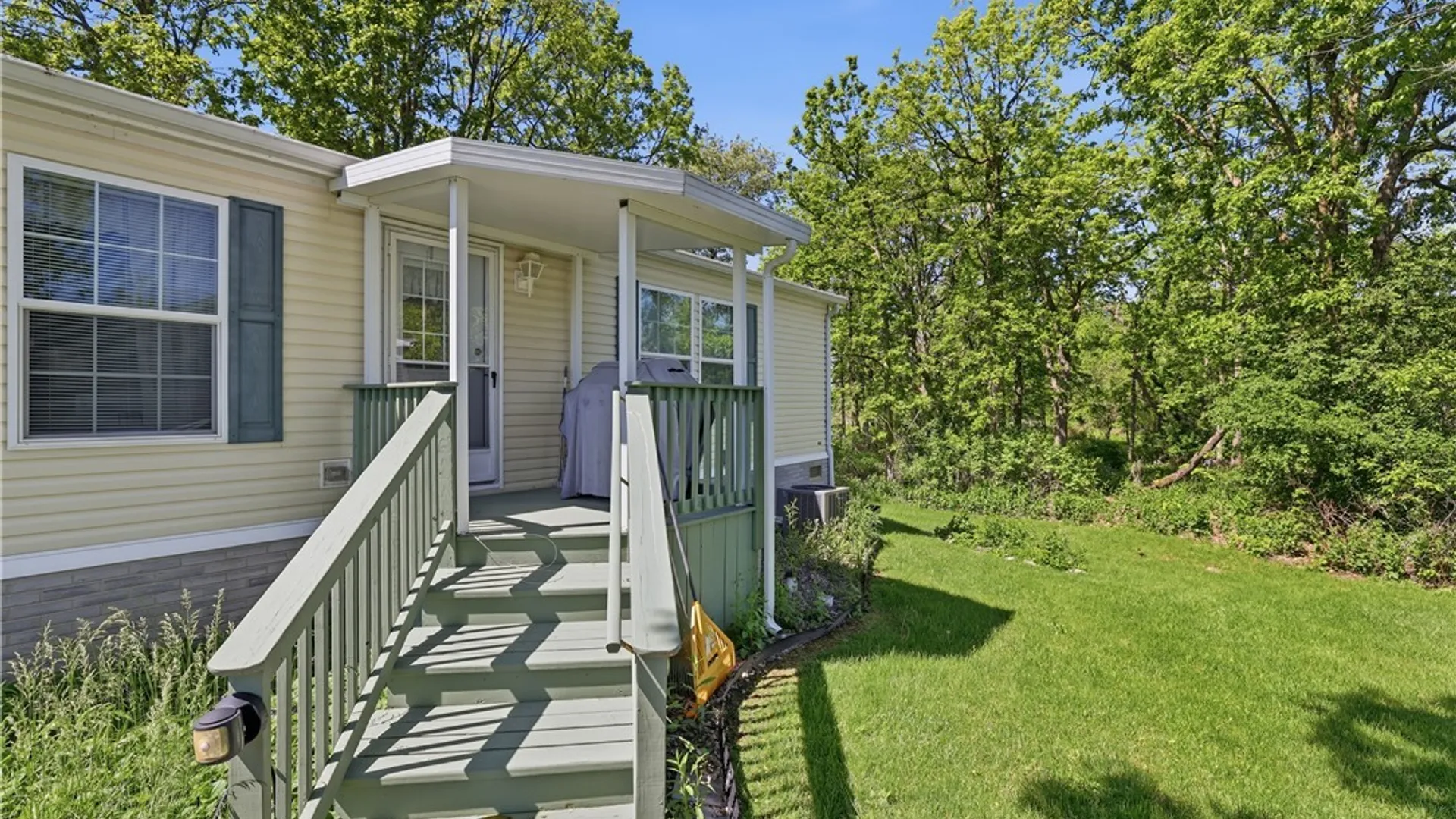 Property at 4650 Stonebridge, Clarence, NY 14031 8