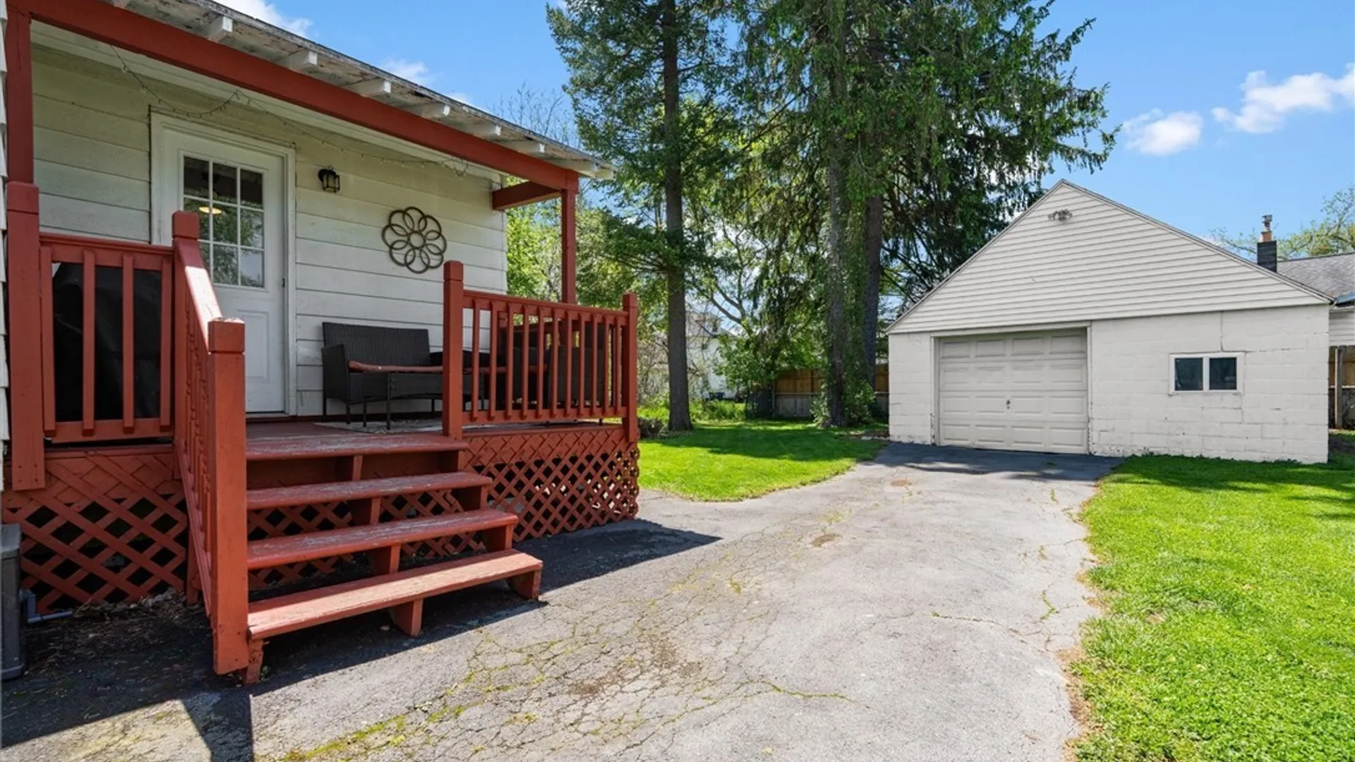 Property at 315 Melrose Avenue, Camillus, NY 13219 23