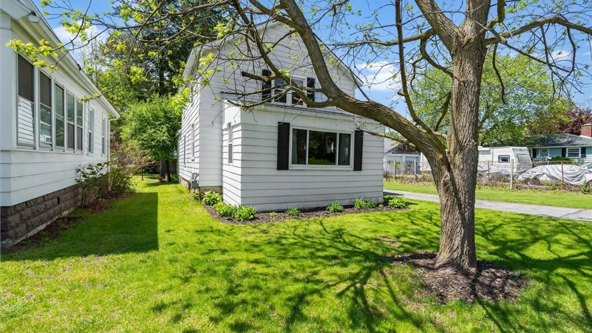 Property at 315 Melrose Avenue, Camillus, NY 13219 3