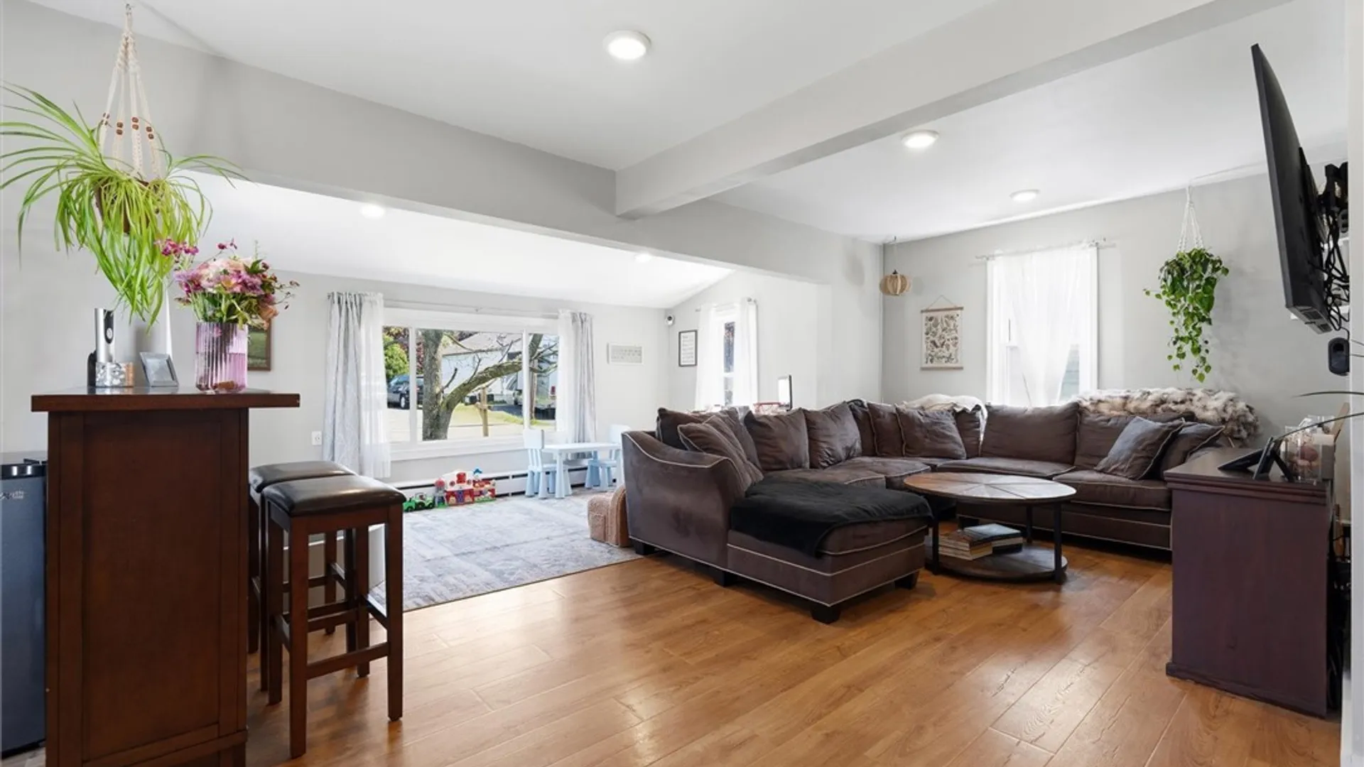 Property at 315 Melrose Avenue, Camillus, NY 13219 7