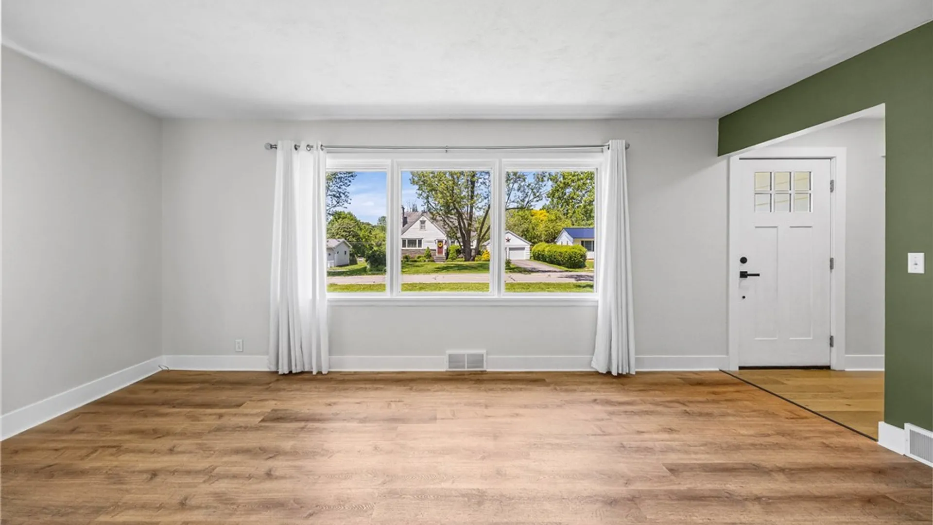 Property at 12 West Parkway, Victor, NY 14564 6