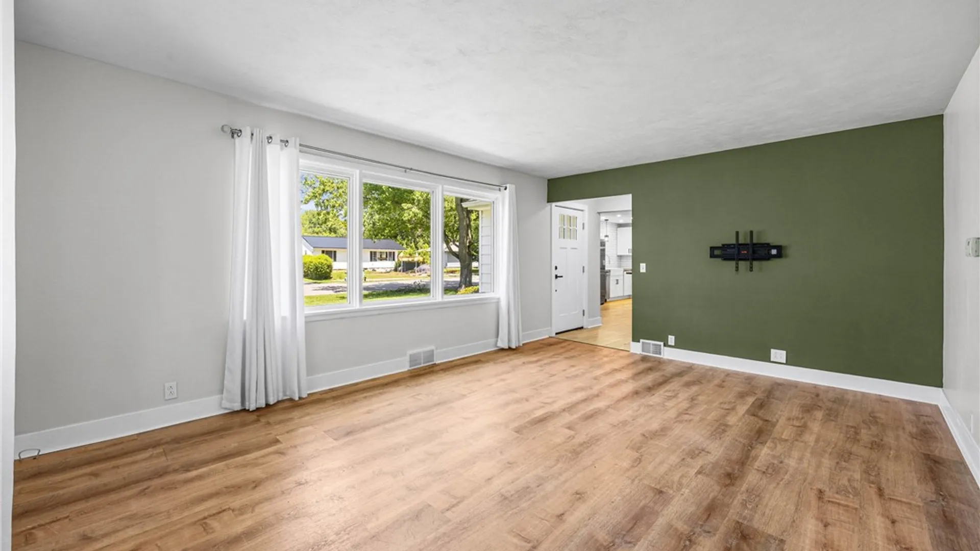 Property at 12 West Parkway, Victor, NY 14564 7