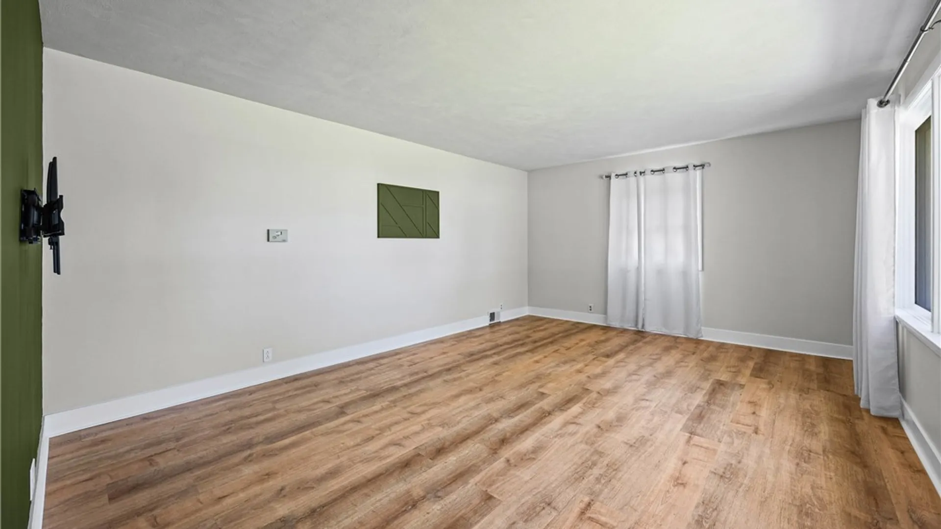 Property at 12 West Parkway, Victor, NY 14564 8