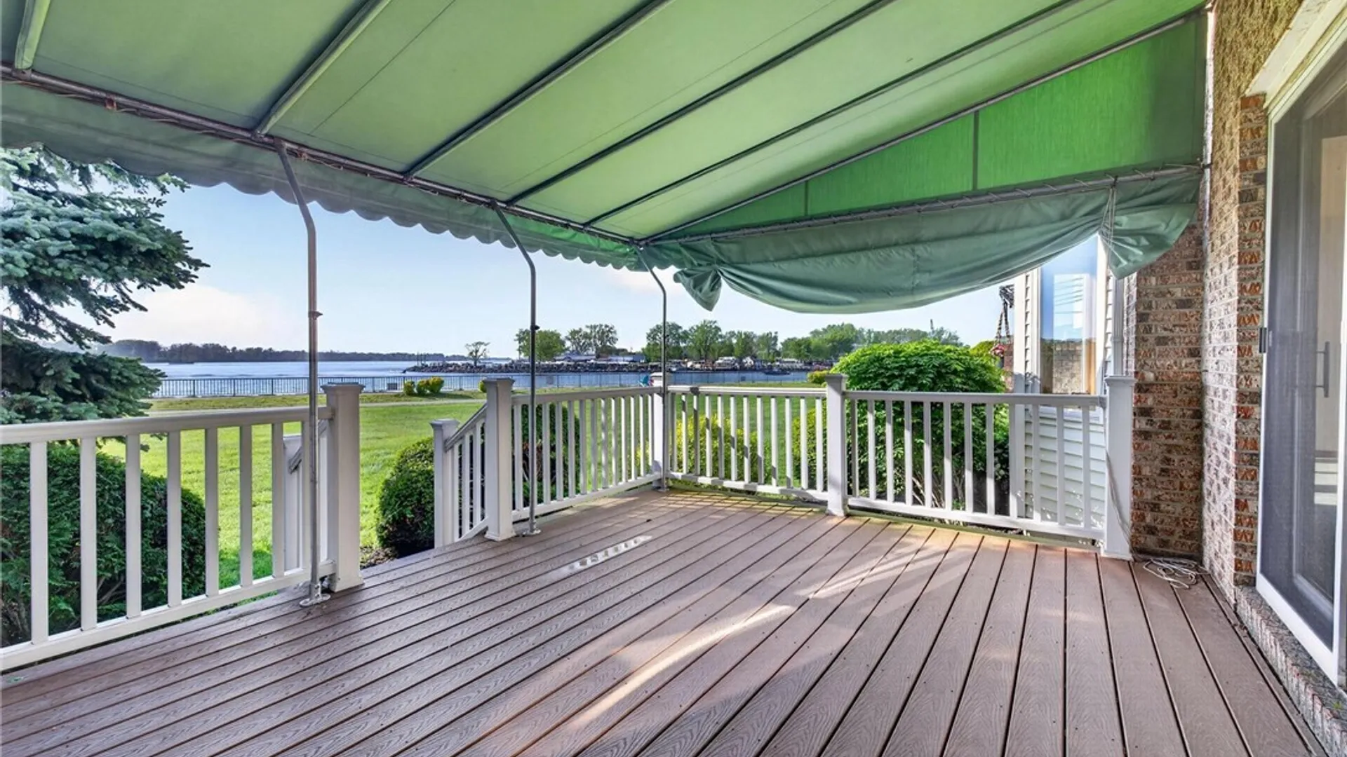 Property at 232 Niagara Shore Drive, Tonawanda, NY 14150 3