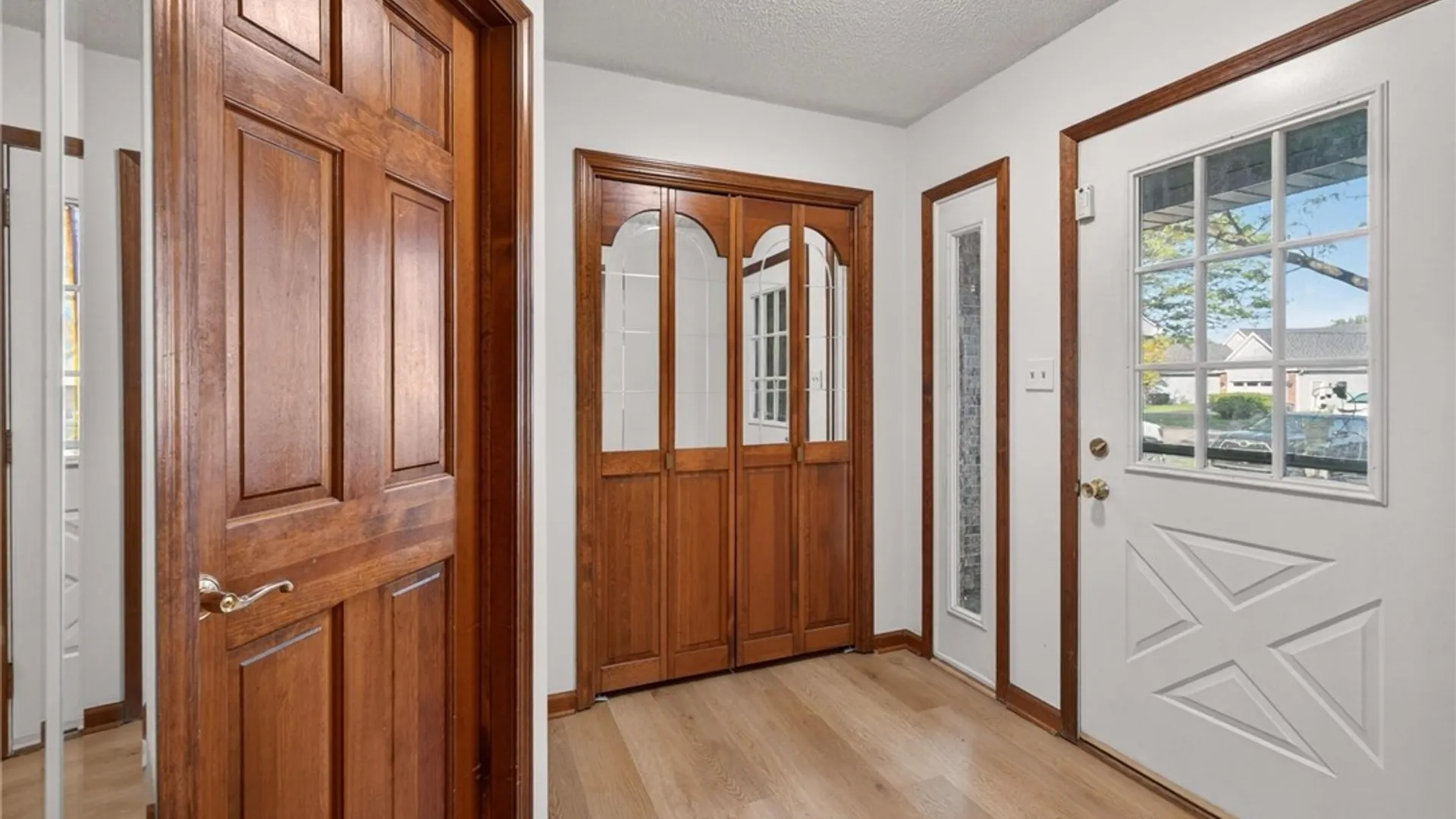 Property at 232 Niagara Shore Drive, Tonawanda, NY 14150 37
