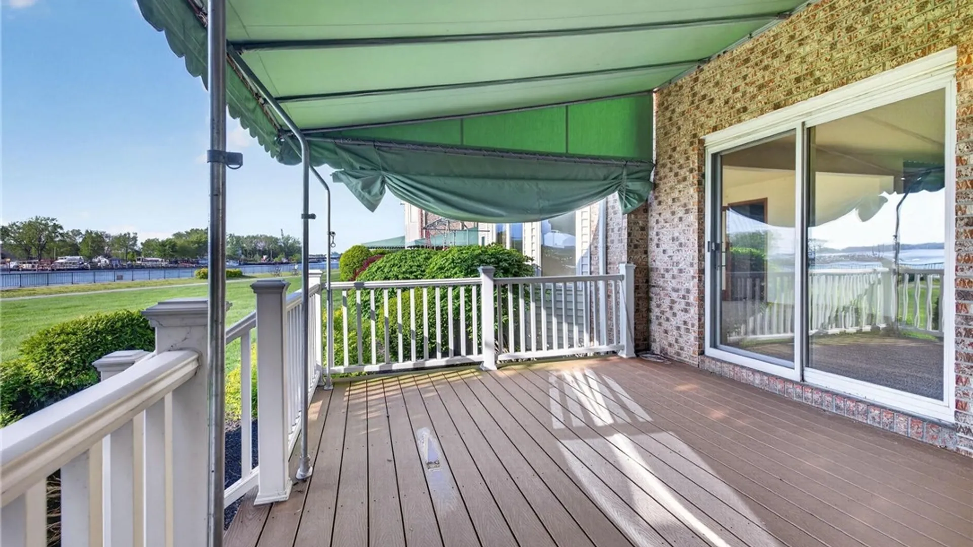 Property at 232 Niagara Shore Drive, Tonawanda, NY 14150 4