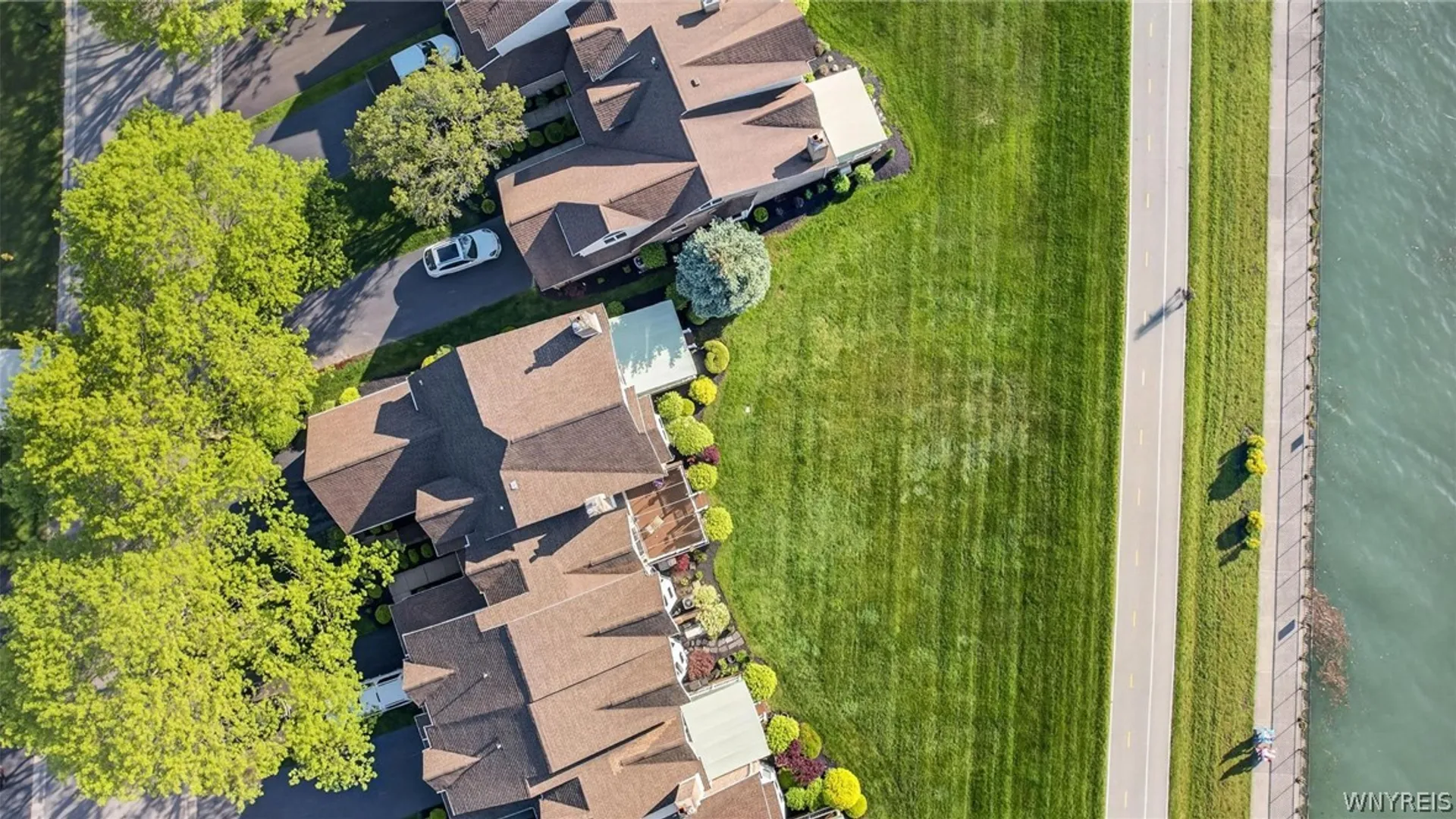 Property at 232 Niagara Shore Drive, Tonawanda, NY 14150 42