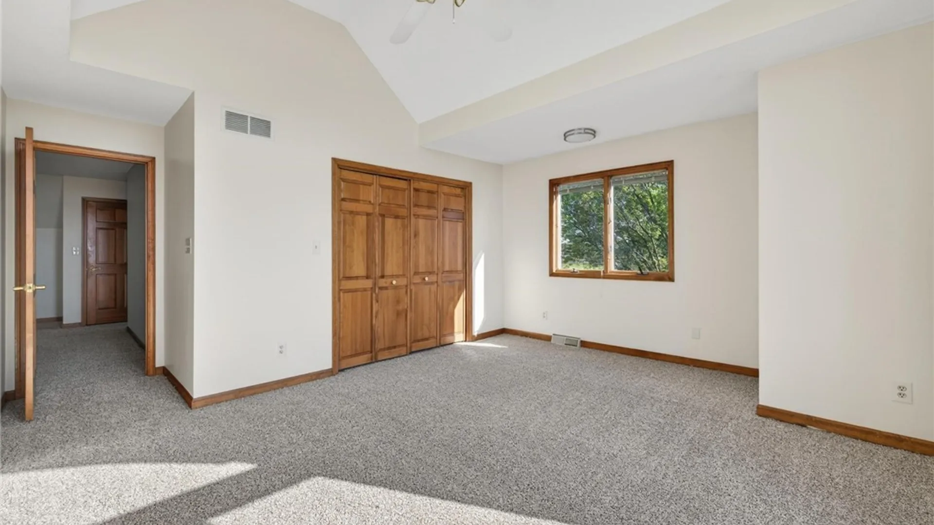 Property at 232 Niagara Shore Drive, Tonawanda, NY 14150 9