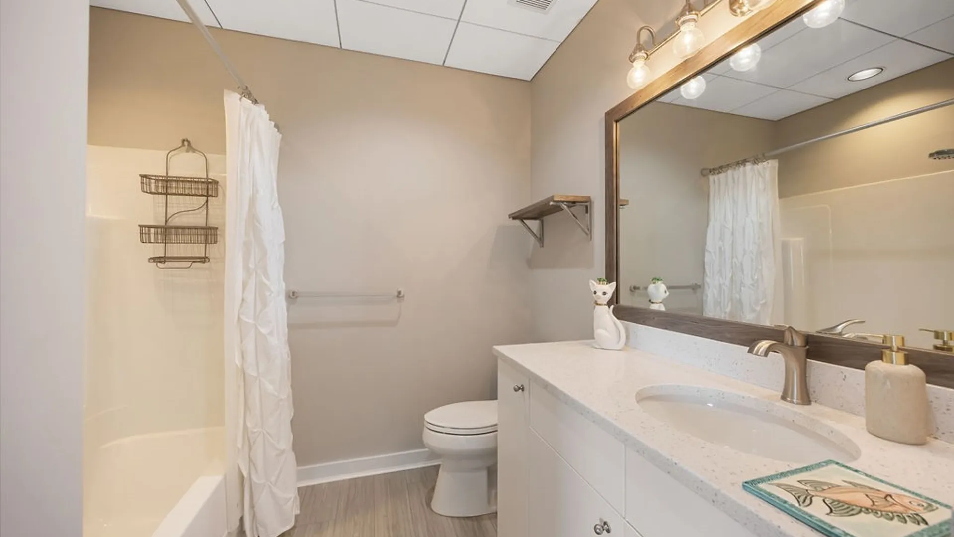 Property at 108 W Jefferson Street, Syracuse, NY 13202 26