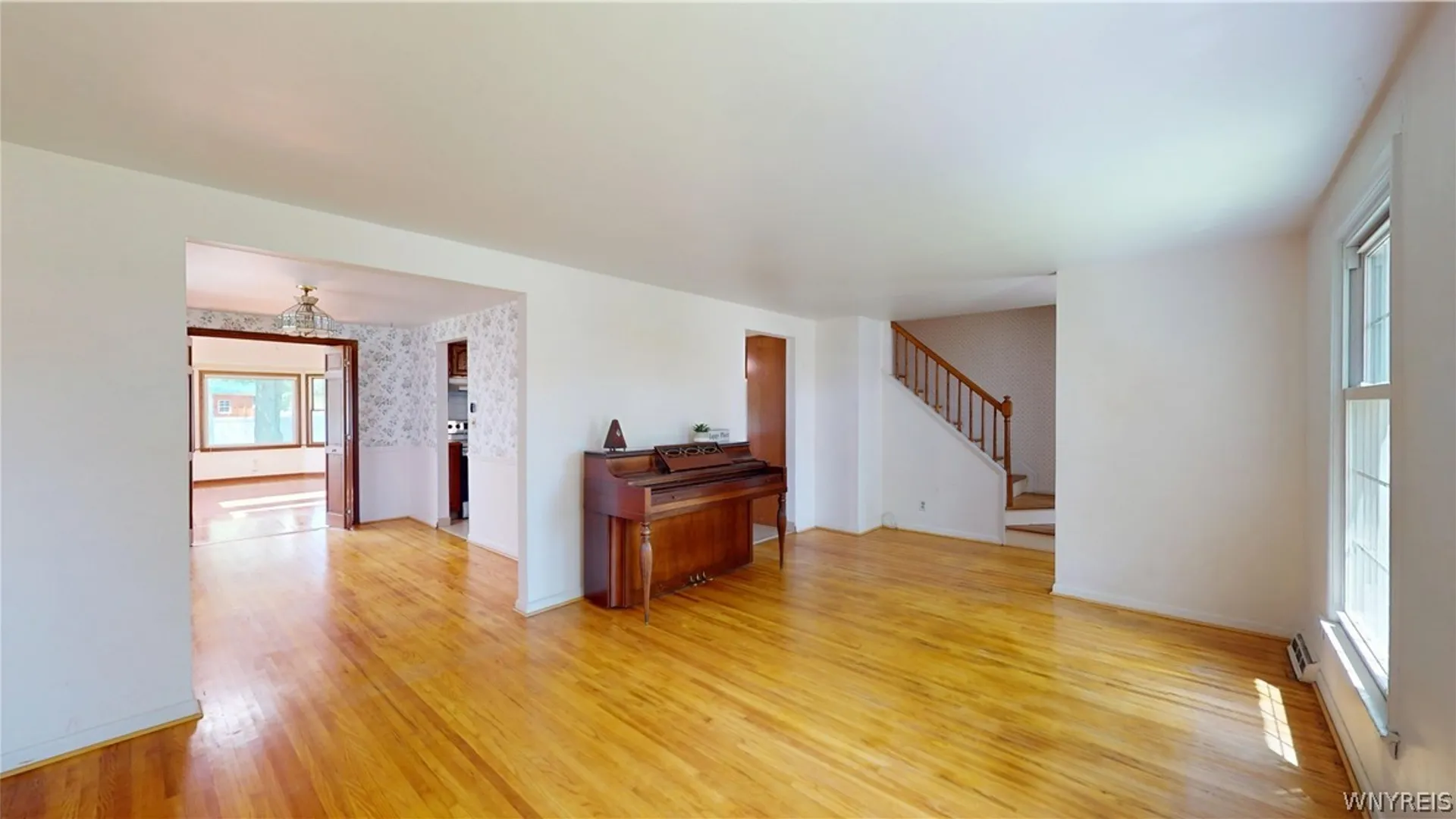Property at 44 Greenfield Drive, Tonawanda, NY 14150 10