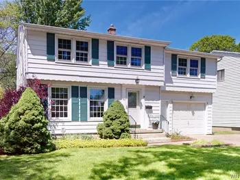 Property at 44 Greenfield Drive, Tonawanda, NY 14150