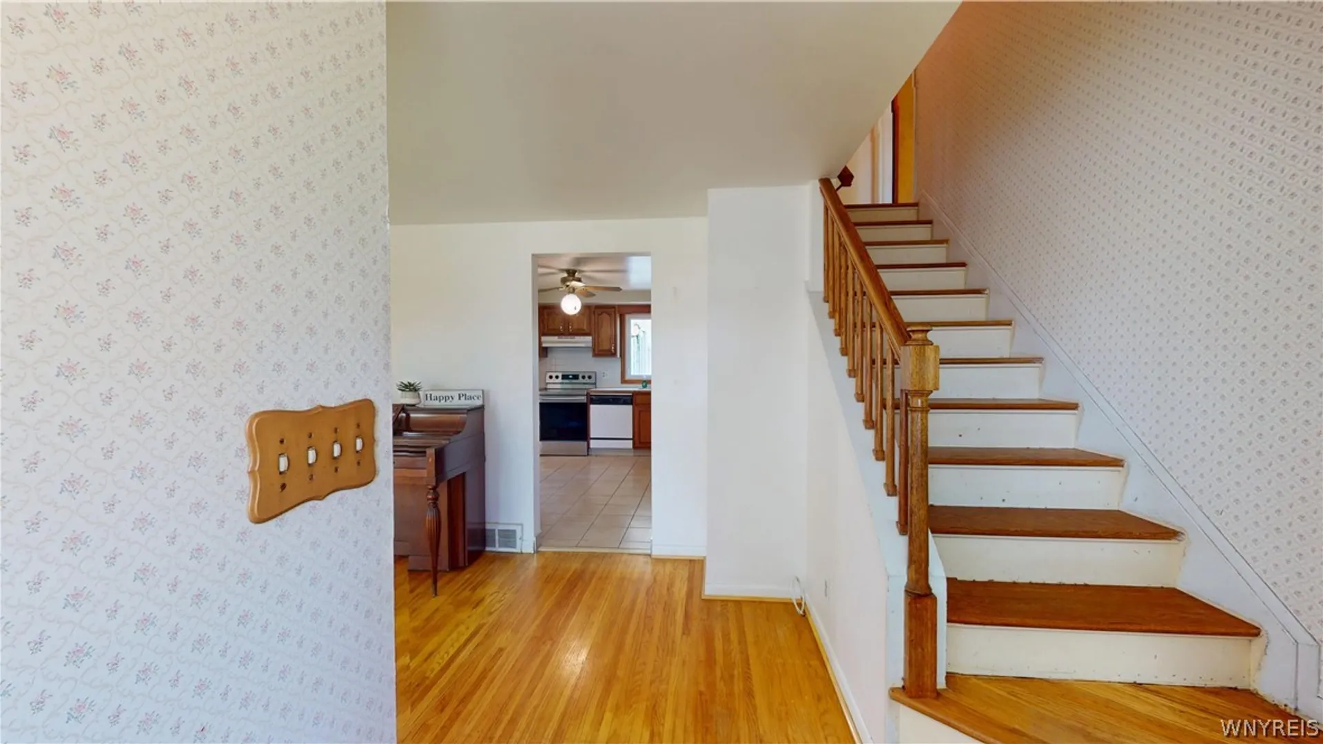 Property at 44 Greenfield Drive, Tonawanda, NY 14150 6