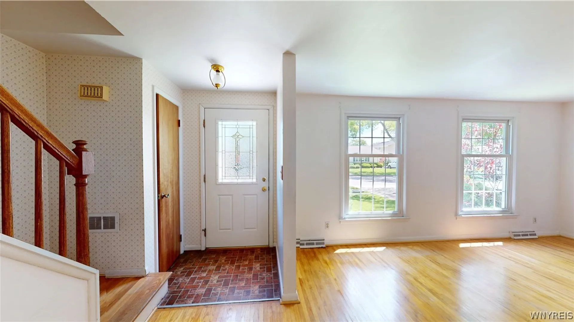 Property at 44 Greenfield Drive, Tonawanda, NY 14150 7