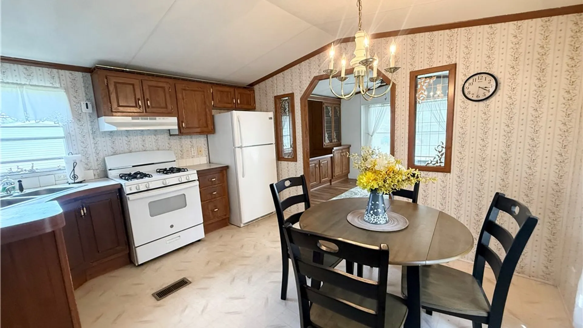 Property at 5 Arrowhead Drive, Waterloo, NY 13165 17