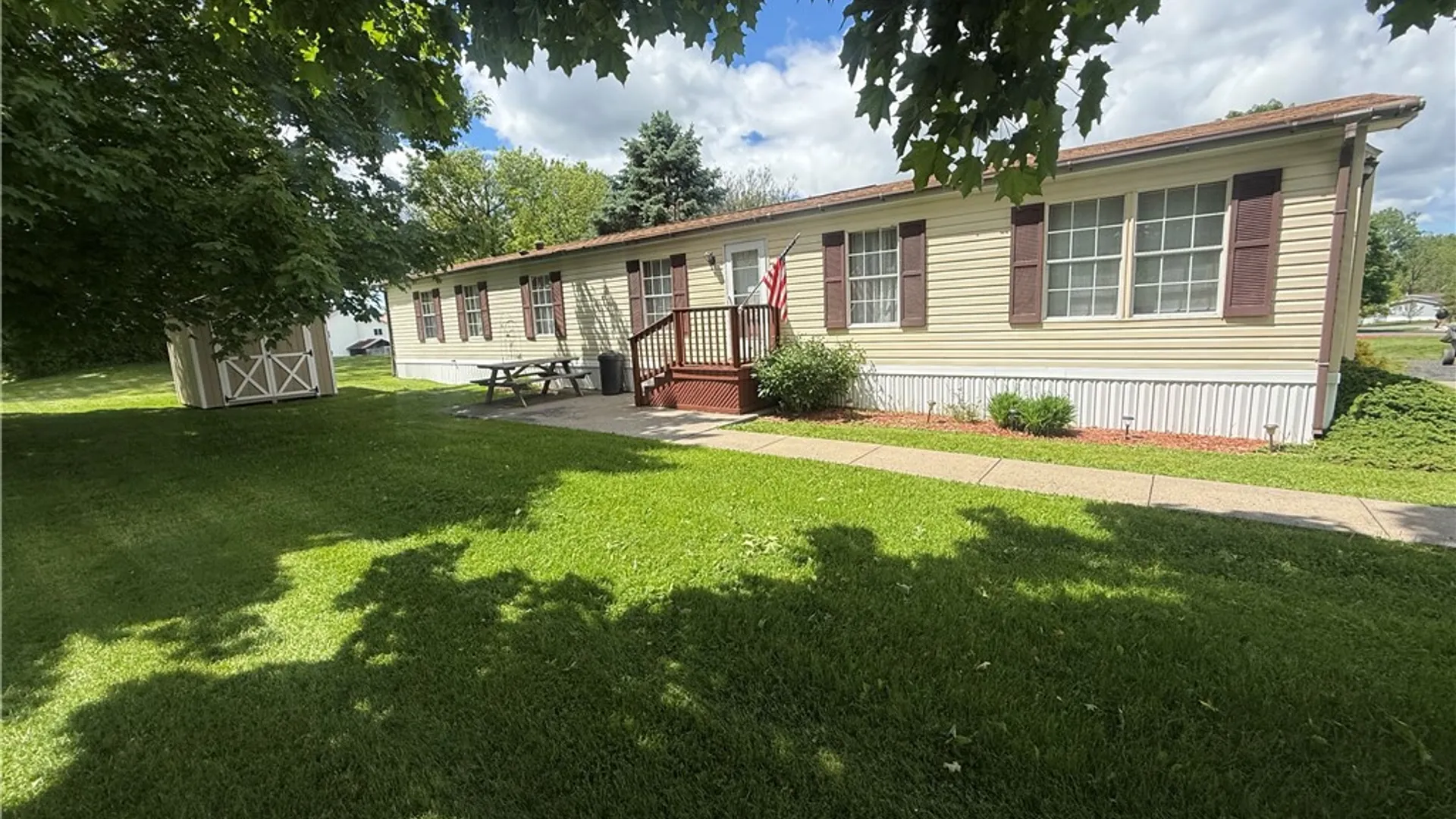 Property at 5 Arrowhead Drive, Waterloo, NY 13165 2