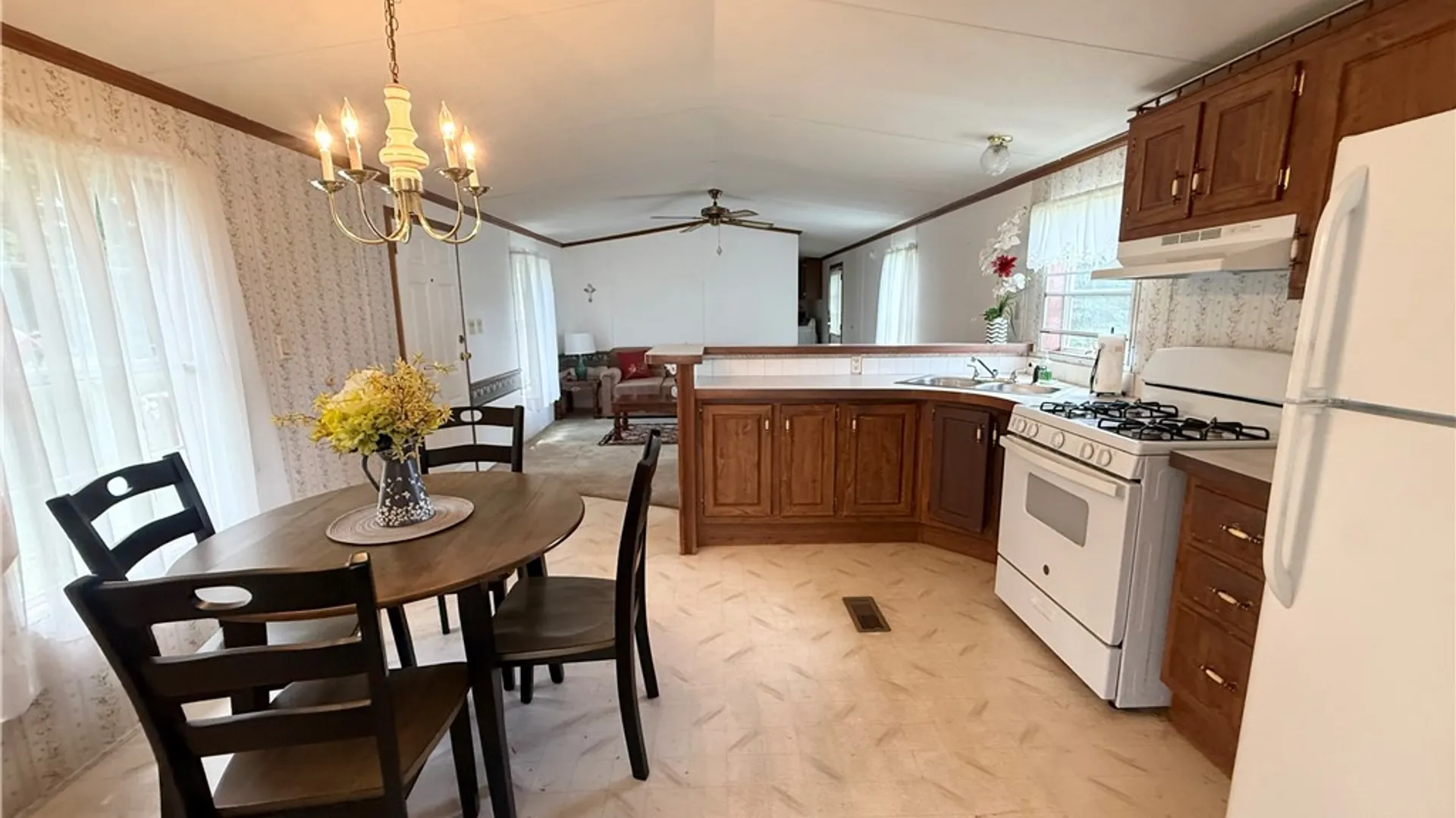 Property at 5 Arrowhead Drive, Waterloo, NY 13165 21