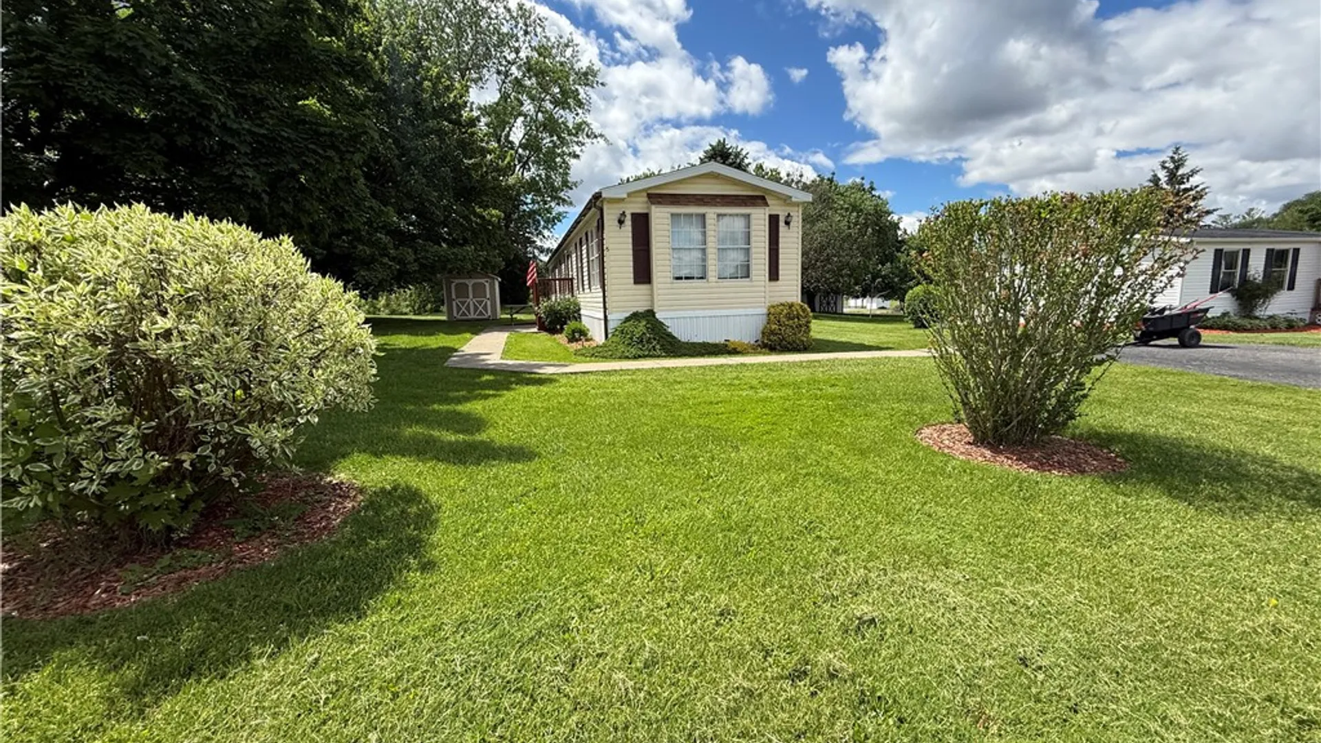 Property at 5 Arrowhead Drive, Waterloo, NY 13165 7