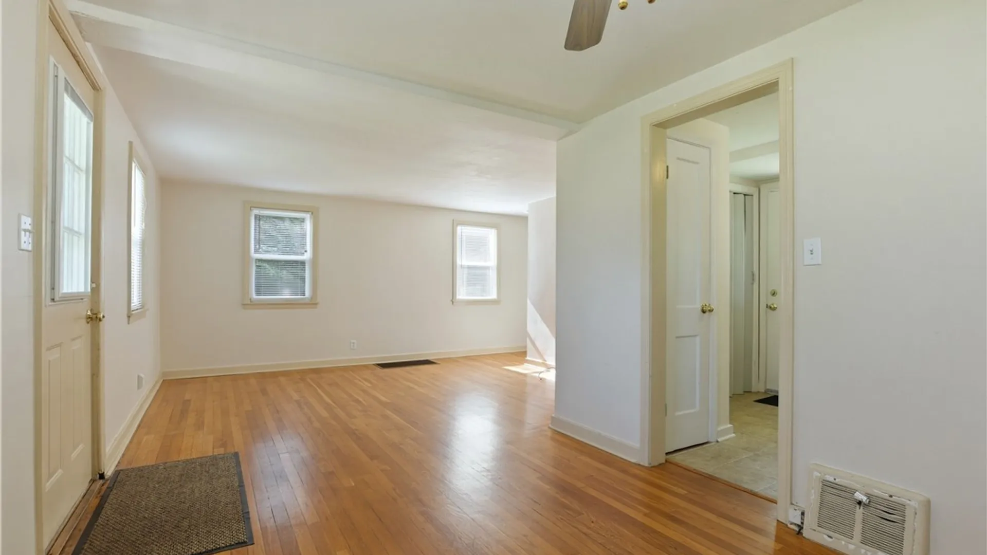 Property at 818 Roosevelt Avenue, Rome, NY 13440 2