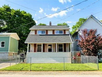 1 Elm St, Bath, NY 14810