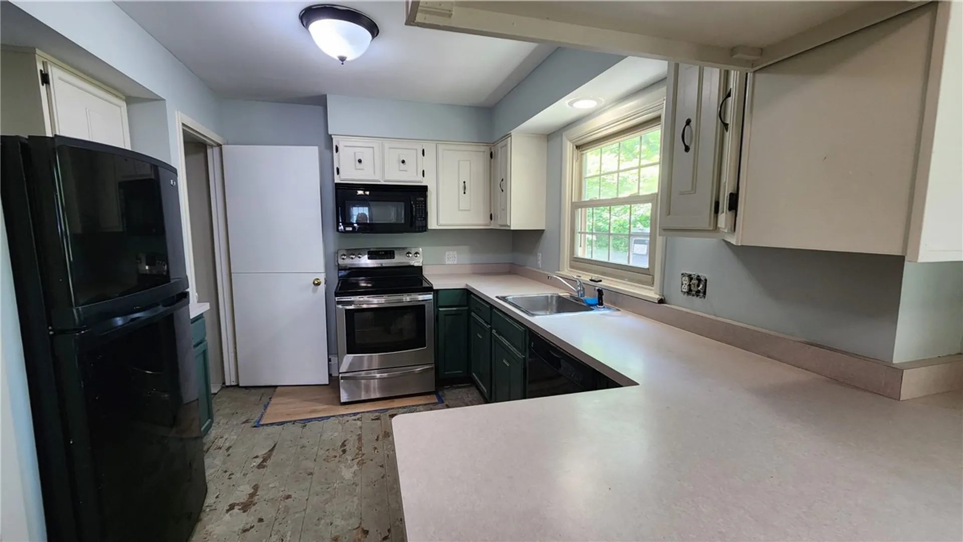 Property at 263 Crestwood Boulevard, Gates, NY 14624 9