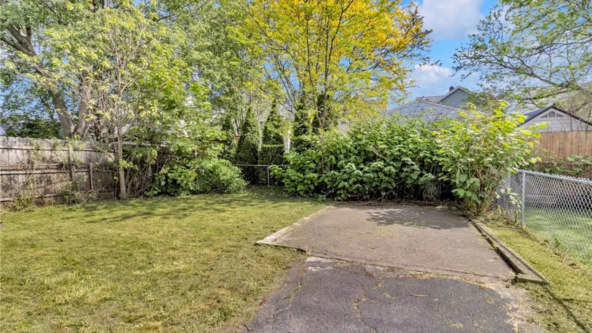 Property at 49 Columbus Avenue, Buffalo, NY 14220 4