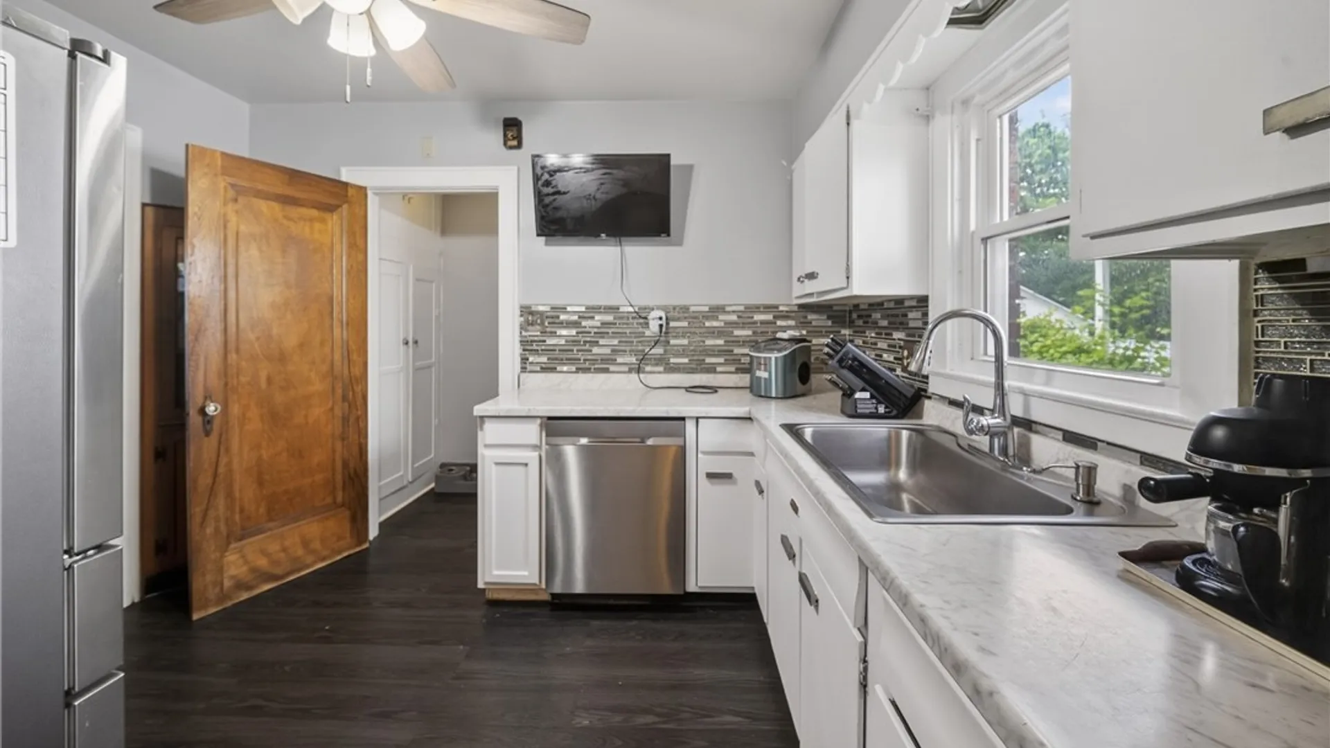 Property at 148 Winthrop Rd, Syracuse, NY 13206 20