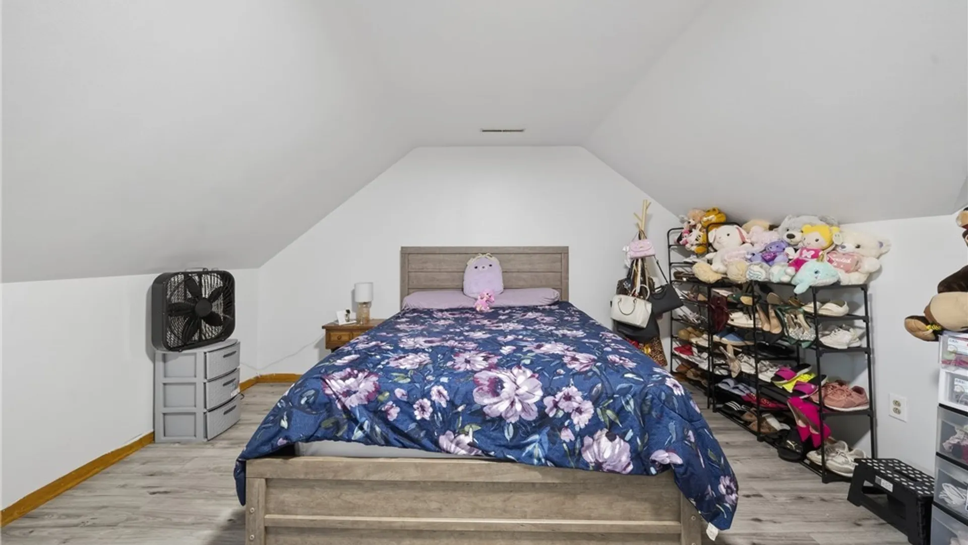 Property at 148 Winthrop Rd, Syracuse, NY 13206 34