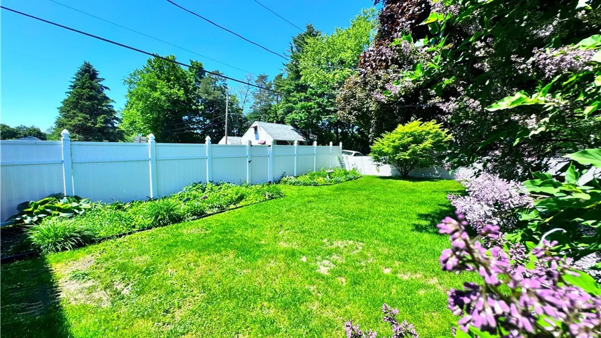 Property at 8 Hara Crescent, New Hartford, NY 13413 13