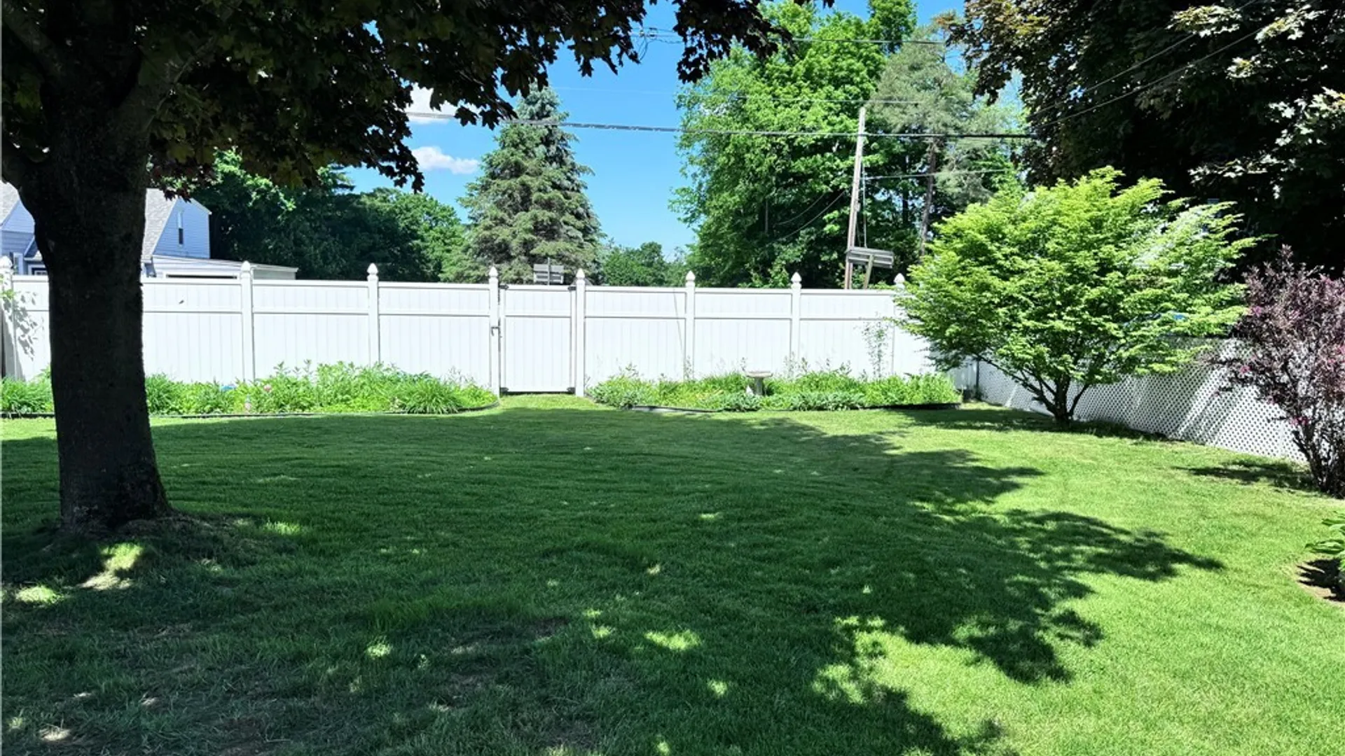 Property at 8 Hara Crescent, New Hartford, NY 13413 16