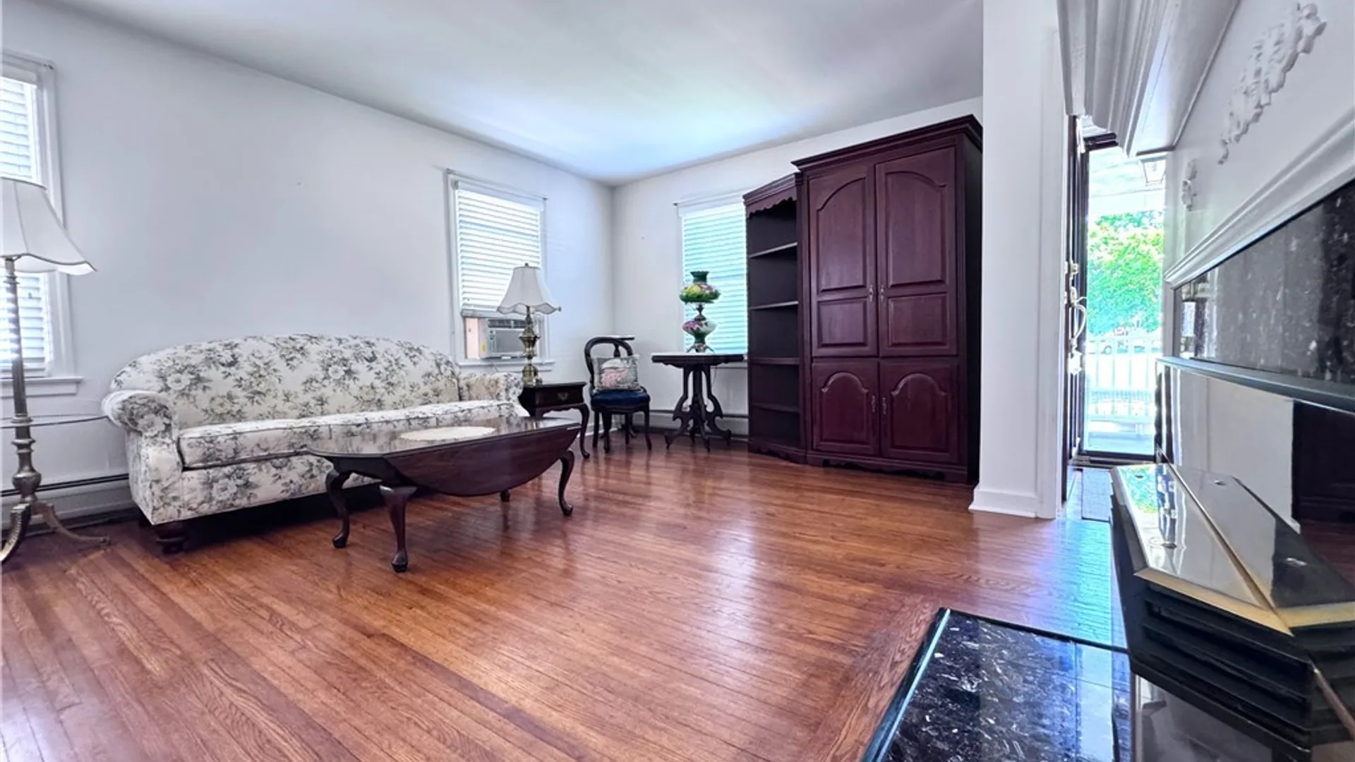 Property at 8 Hara Crescent, New Hartford, NY 13413 18