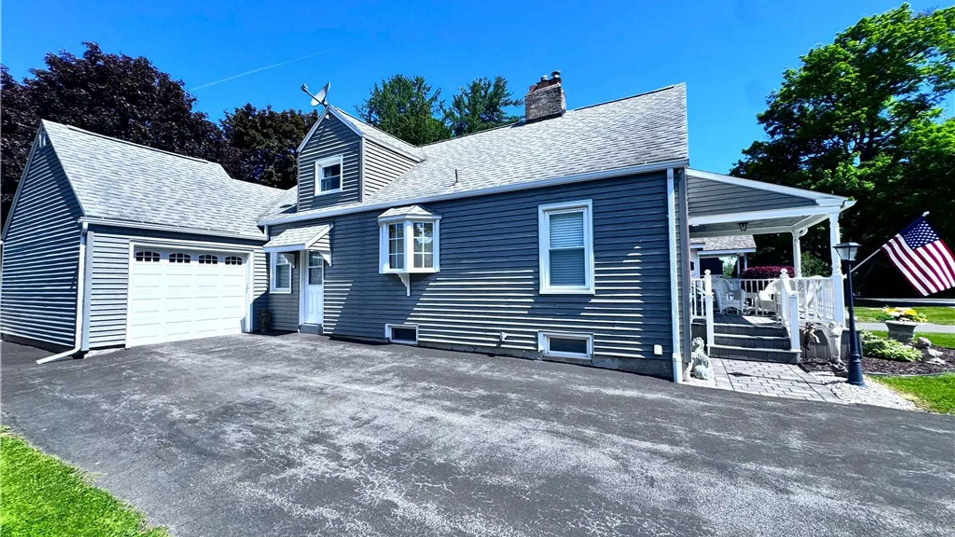 Property at 8 Hara Crescent, New Hartford, NY 13413 3