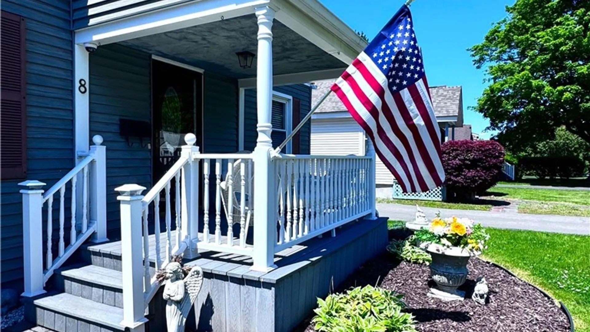Property at 8 Hara Crescent, New Hartford, NY 13413 4