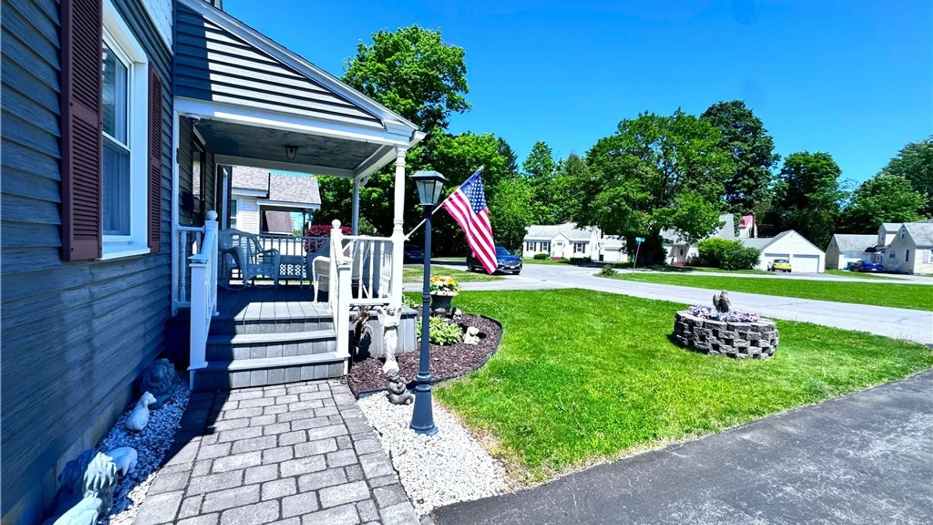 Property at 8 Hara Crescent, New Hartford, NY 13413 5