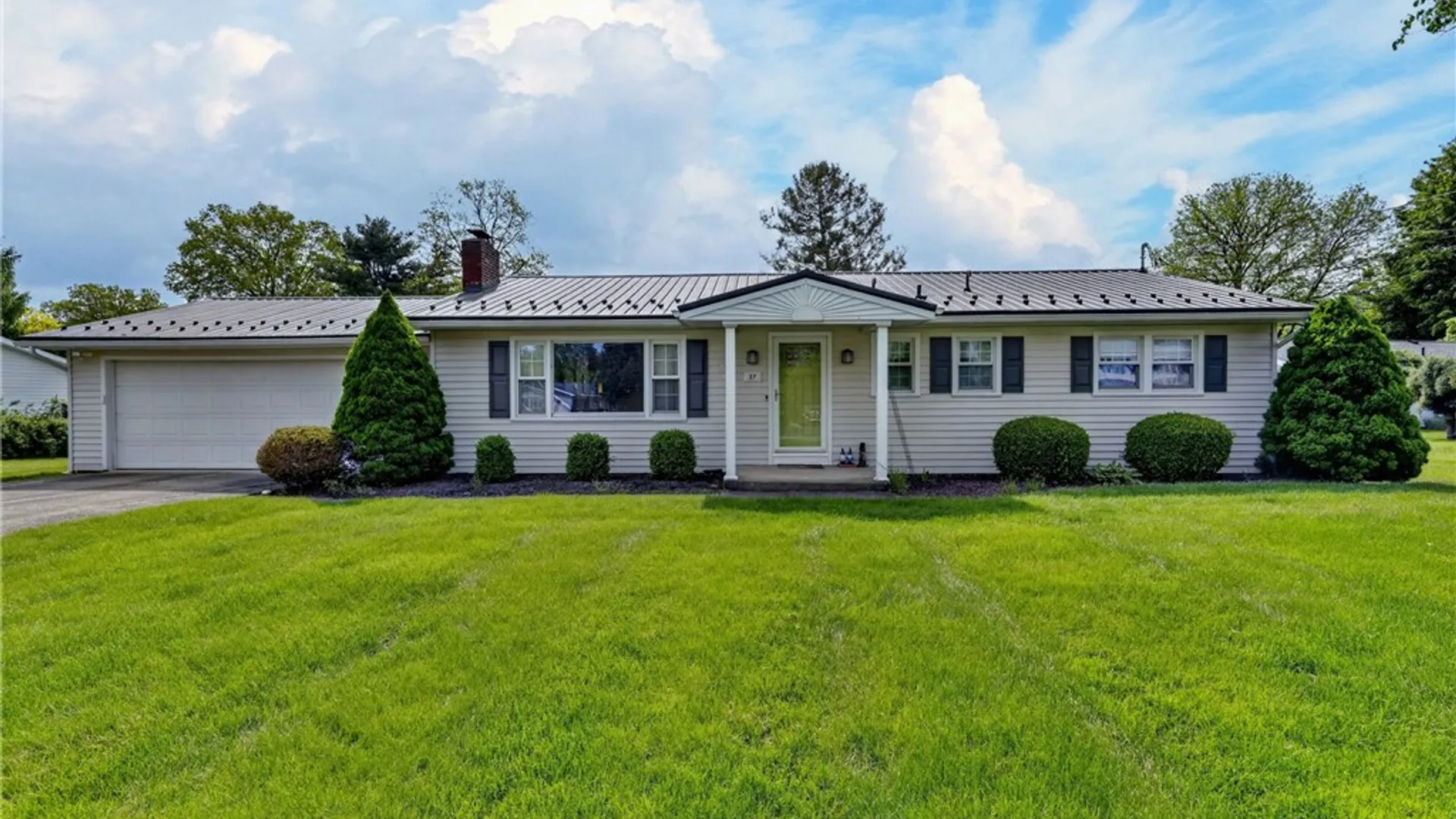 Property at 27 Brookside Circle, Big Flats, NY 14903 49