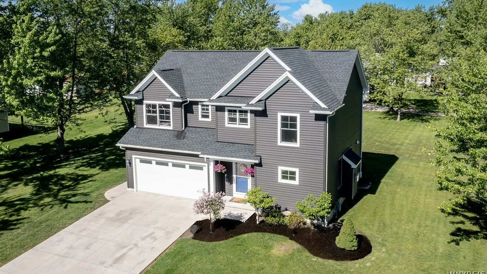 Property at 35 Lakewood Drive, Orchard Park, NY 14127 3