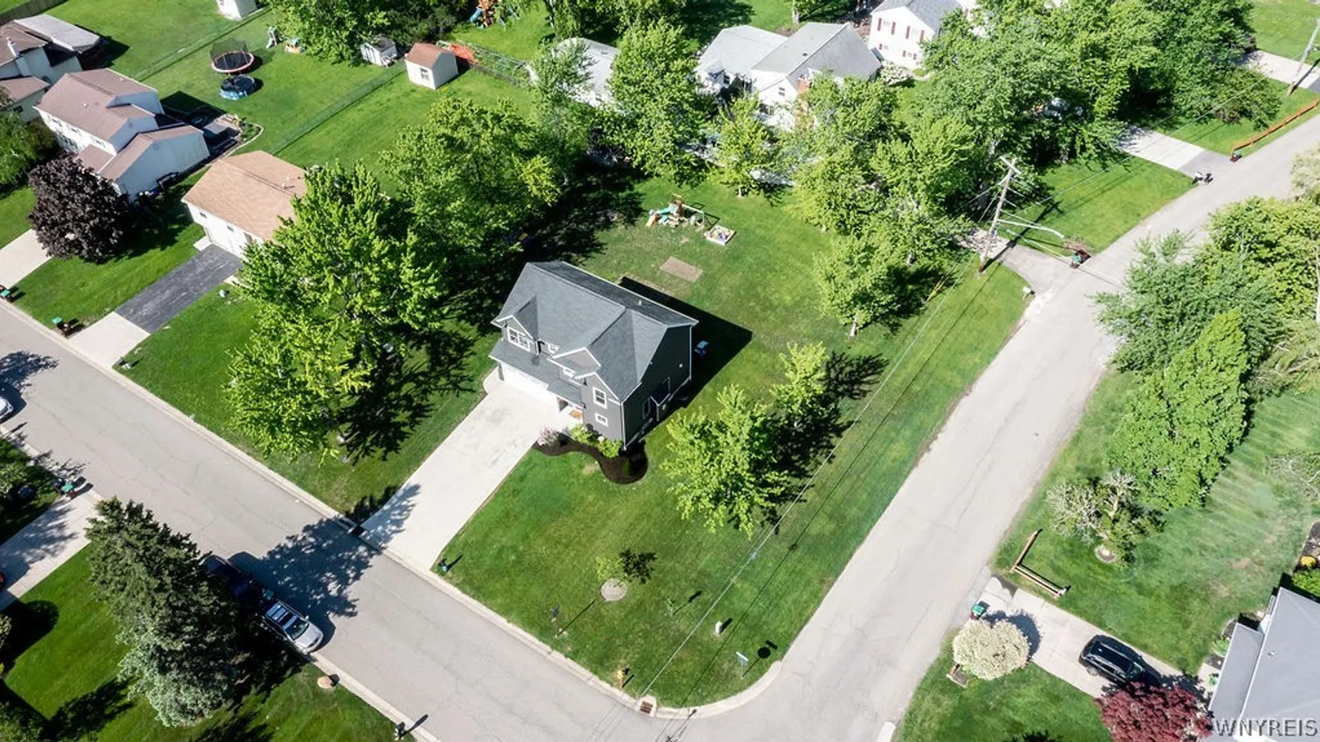 Property at 35 Lakewood Drive, Orchard Park, NY 14127 32