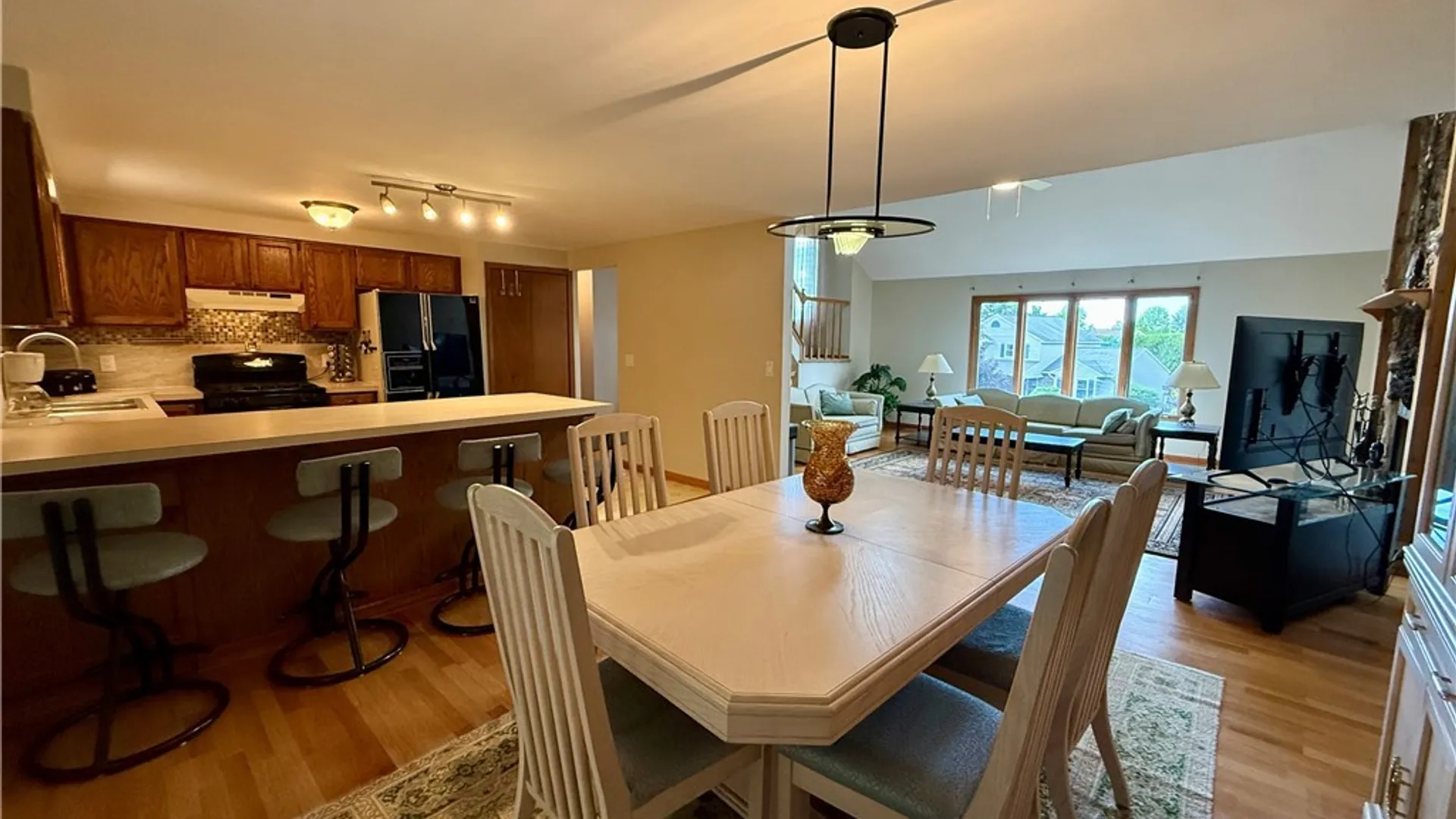 Property at 103 Viceroy Drive, Camillus, NY 13031 15