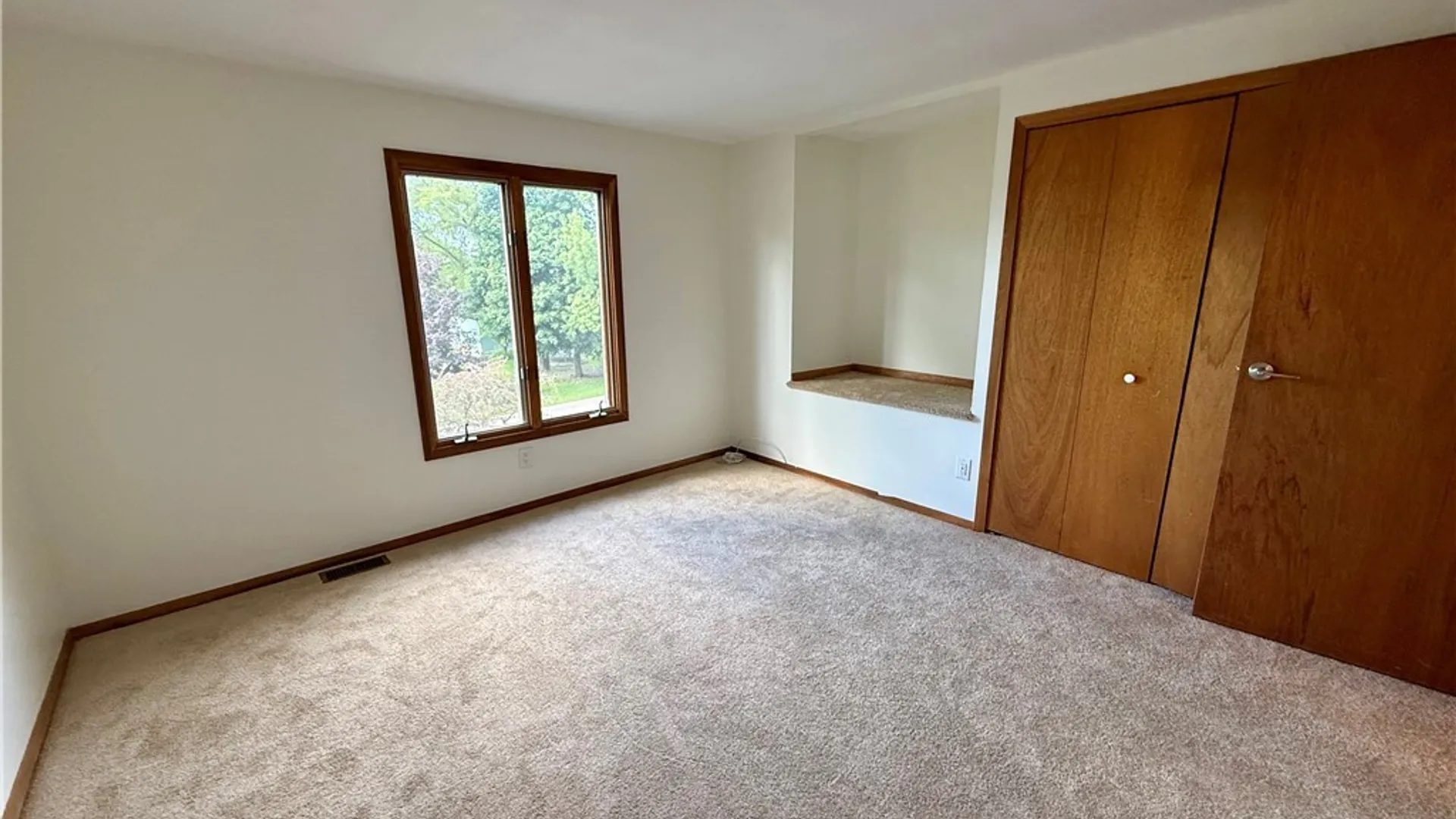 Property at 103 Viceroy Drive, Camillus, NY 13031 28