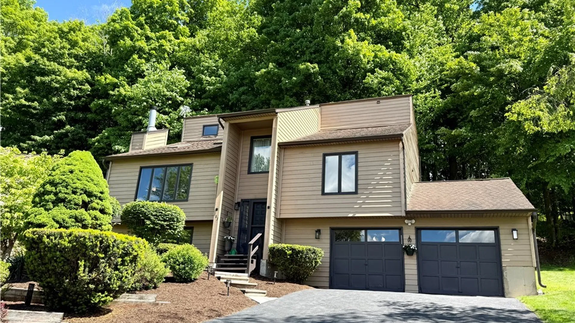 Property at 103 Viceroy Drive, Camillus, NY 13031 3