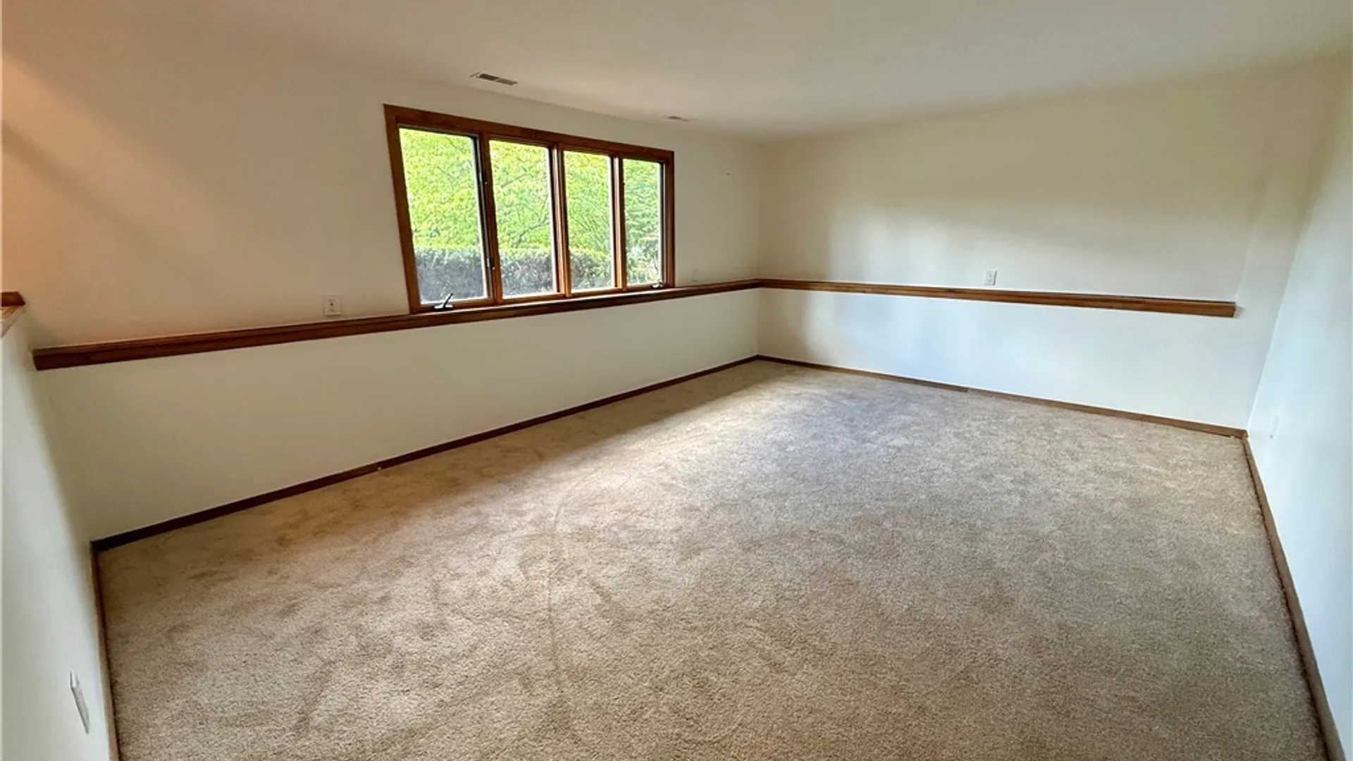 Property at 103 Viceroy Drive, Camillus, NY 13031 46