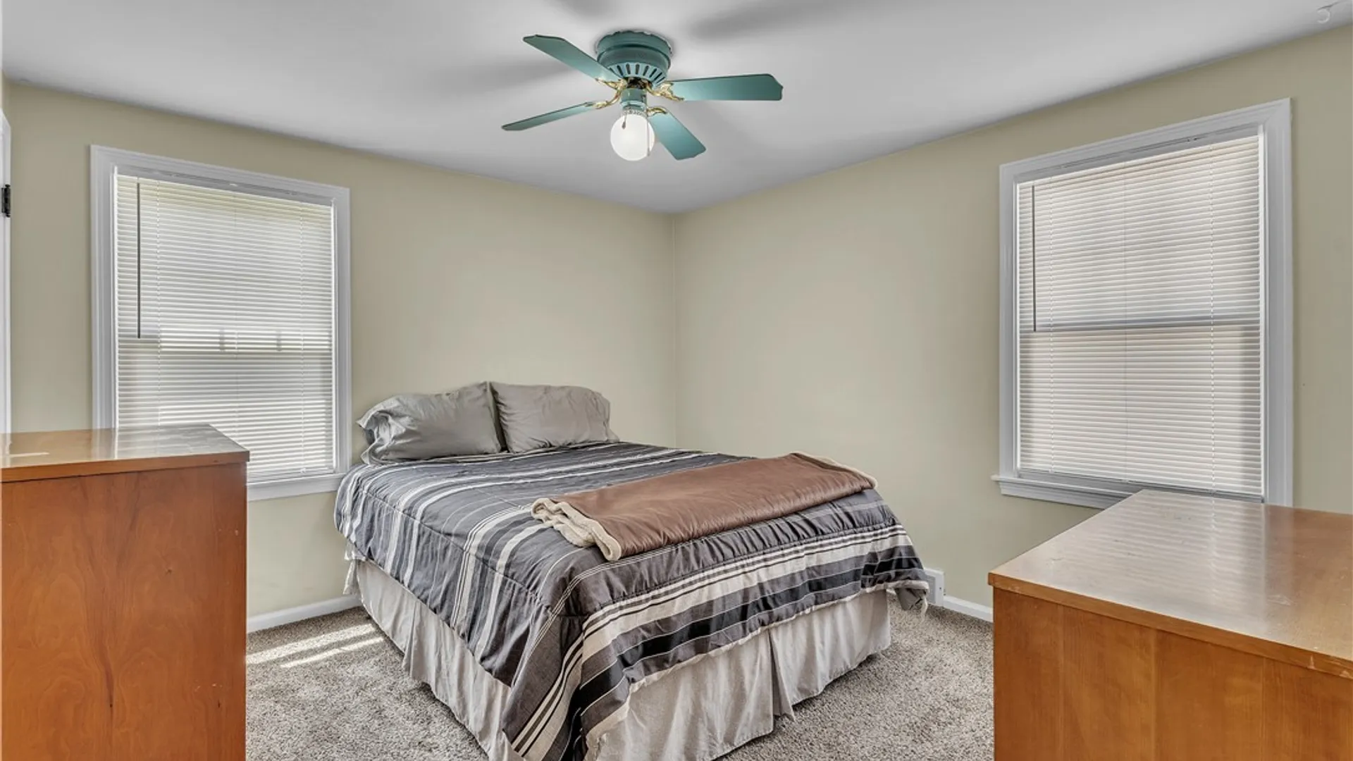 Property at 82 Treadwell Road, Tonawanda, NY 14150 17